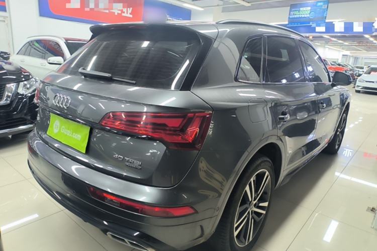Used Audi Q5L 2022 40T Luxury Dynamic Model Rear Right 45 Deg