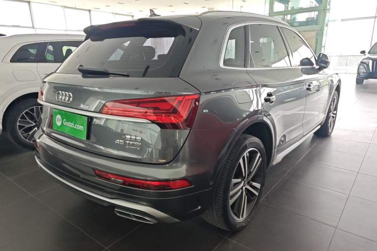 Used Audi Q5L 2022 Updated 45T Luxury Dynamic Version Rear Right 45 Deg