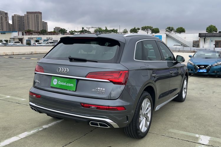 Used Audi Q5L 2022 40T Luxury Dynamic Model Rear Right 45 Deg
