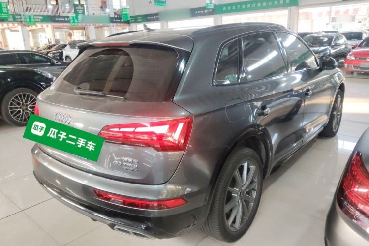 Used Audi Q5L 2022 40T Luxury Dynamic Model Rear Right 45 Deg