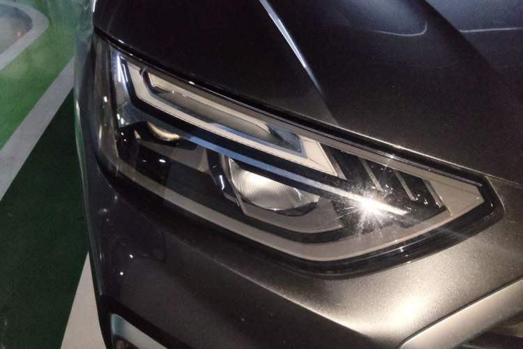 Used Audi Q5L 2022 Updated 40T Luxury Dynamic Edition Right Front Headlight