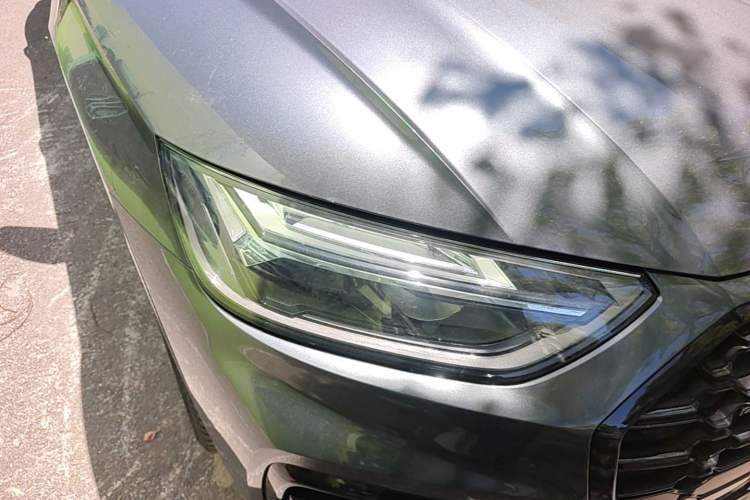 Used Audi Q5L 2022 40T Fashionable and Dynamic Model Right Front Headlight