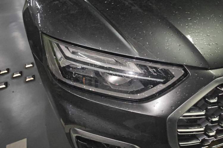 Used Audi Q5L 2022 Updated 45T Luxury Dynamic Version Right Front Headlight
