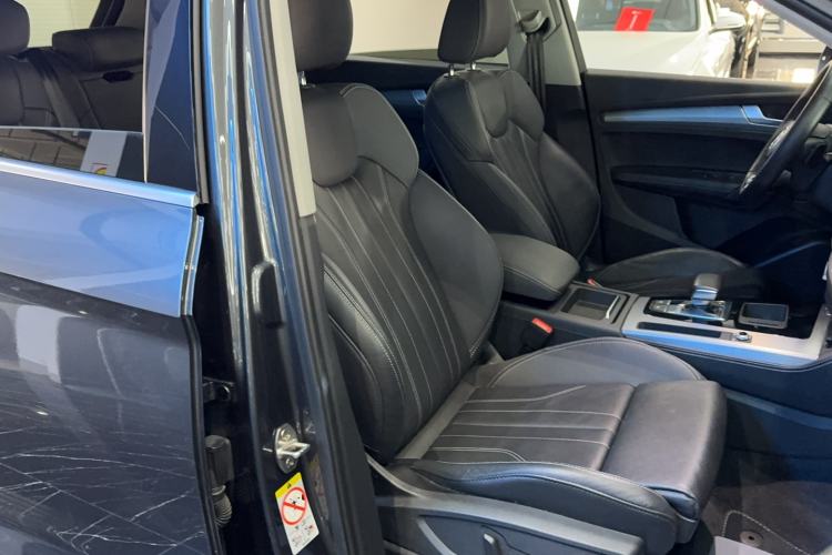 Used Audi Q5L 2022 40T Fashionable and Dynamic Model Right Front Seat