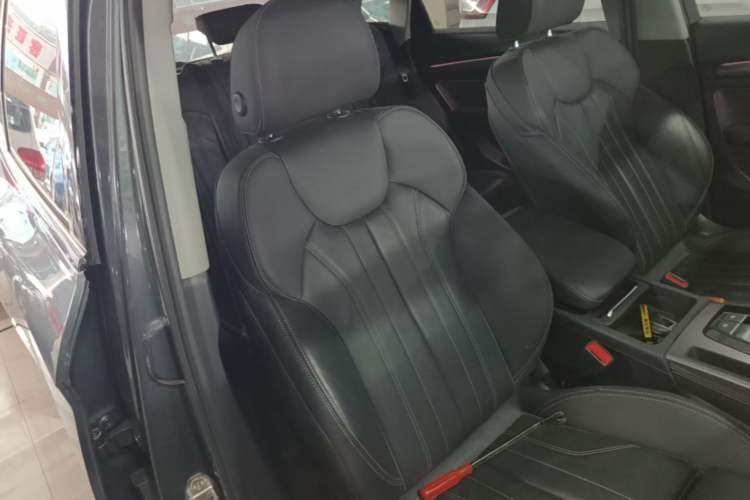 Used Audi Q5L 2022 40T Luxury Dynamic Model Right Front Seat