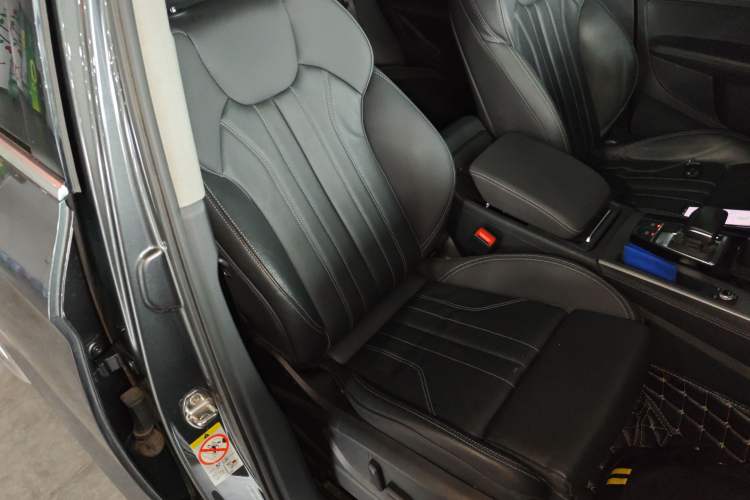 Used Audi Q5L 2022 40T Luxury Dynamic Model Right Front Seat