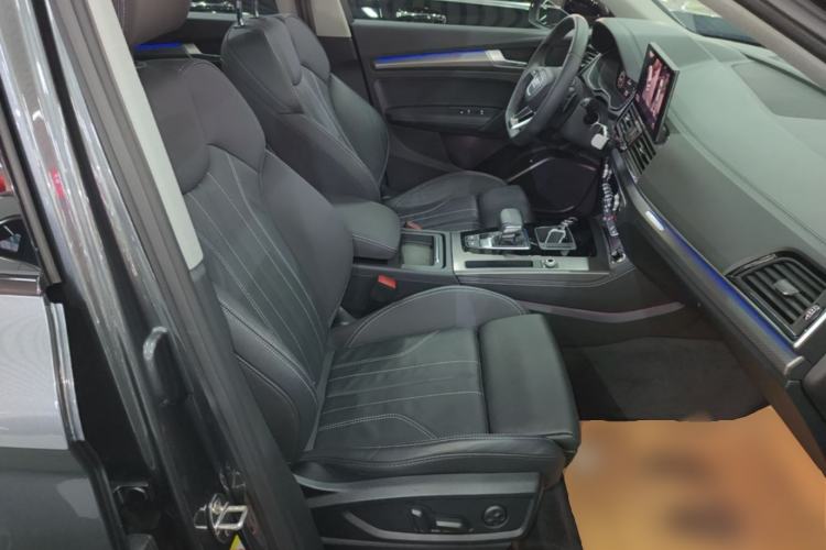 Used Audi Q5L 2022 40T Fashionable and Dynamic Model Right Front Seat