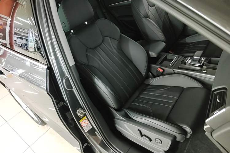 Used Audi Q5L 2022 40T Luxury Dynamic Model Right Front Seat