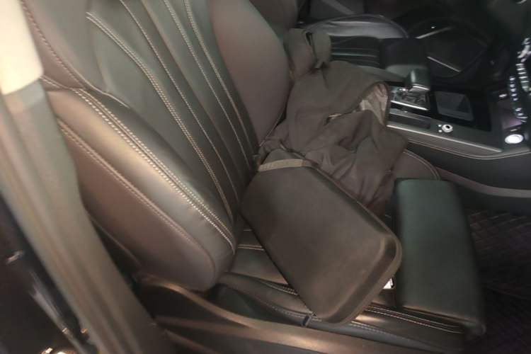 Used Audi Q5L 2022 45T Luxury Dynamic Model Right Front Seat