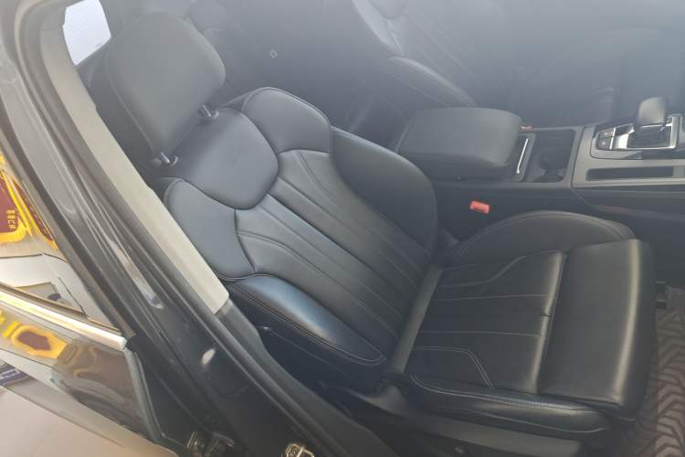 Used Audi Q5L 2022 45T Luxury Dynamic Model Right Front Seat