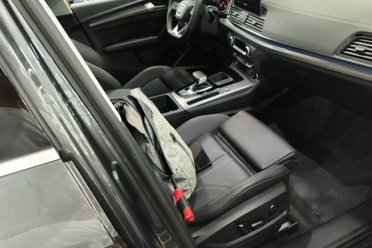 Used Audi Q5L 2022 45T Luxury Dynamic Model Right Front Seat