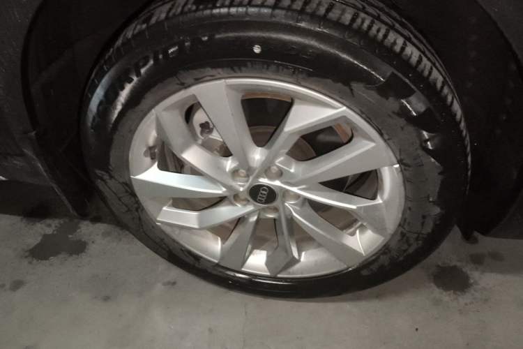 Used Audi Q5L 2022 40T Luxury Dynamic Model Right Front Wheel Hub