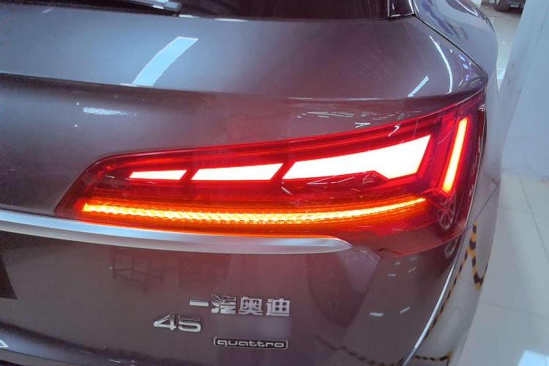 Used Audi Q5L 2022 Updated 45T Luxury Dynamic Version Right Rear Taillight