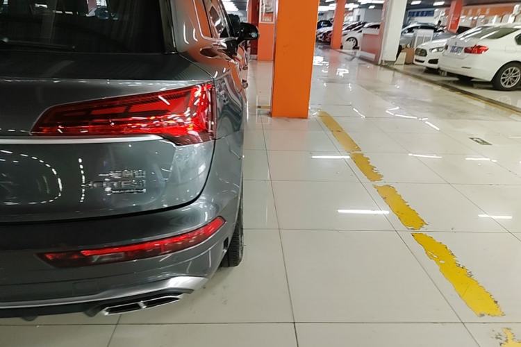 Used Audi Q5L 2022 40T Luxury Dynamic Model Right Rear Taillight