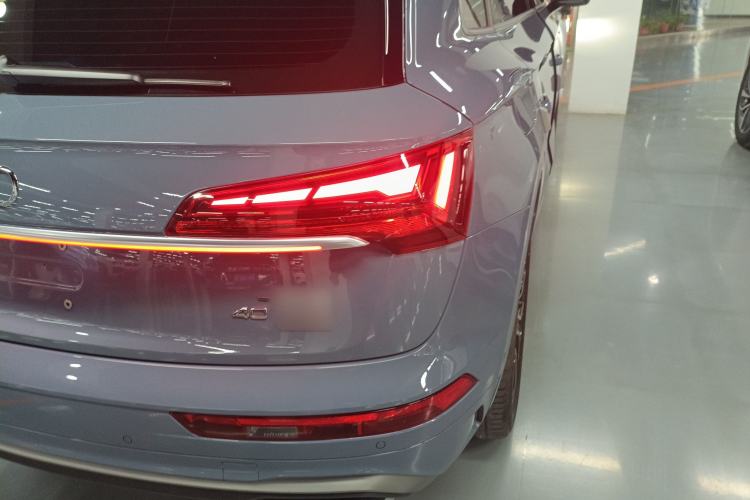 Used Audi Q5L 2022 40T RS Package Performance Model Right Rear Taillight