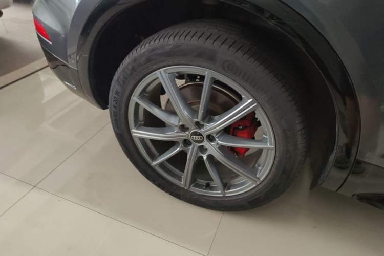 Used Audi Q5L 2022 40T Luxury Dynamic Model Right Rear Wheel Hub