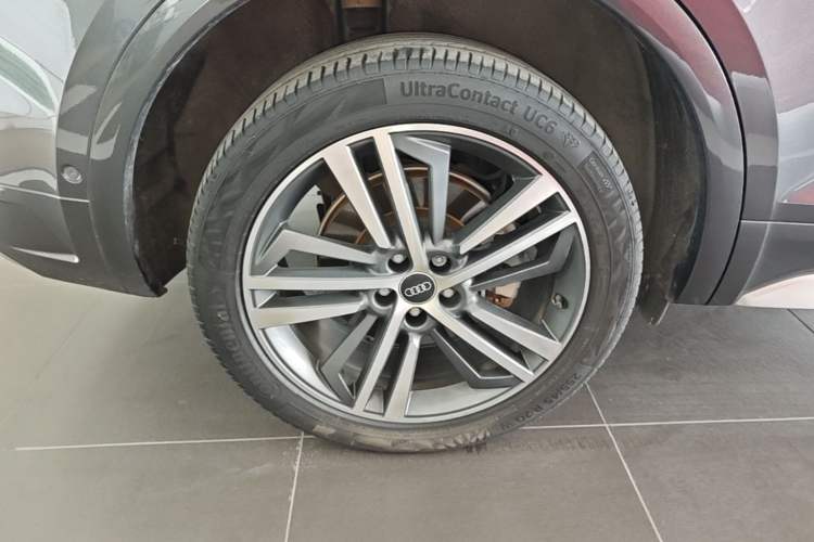 Used Audi Q5L 2022 Updated 45T Luxury Dynamic Version Right Rear Wheel Hub