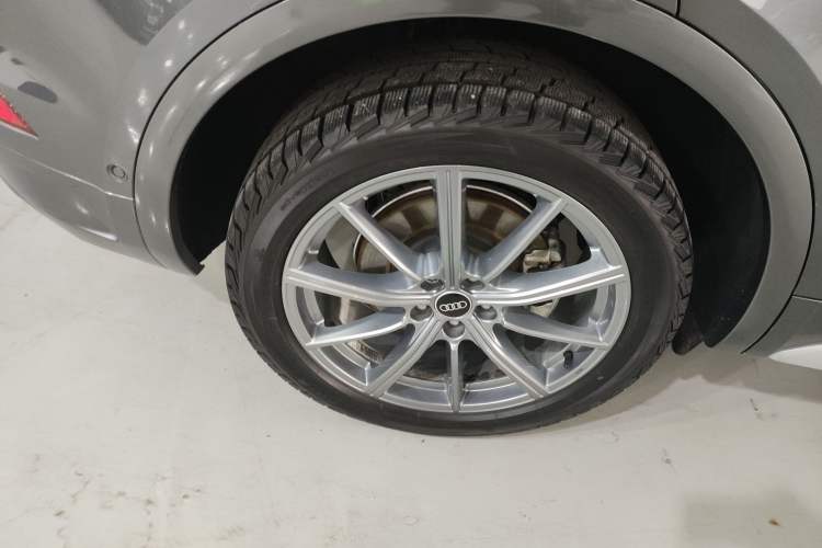Used Audi Q5L 2022 Updated 40T Luxury Dynamic Edition Right Rear Wheel Hub