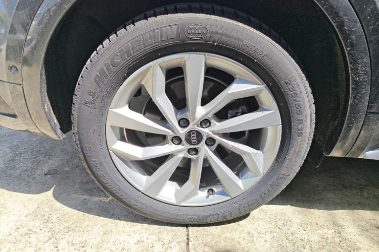 Used Audi Q5L 2022 Updated 40T Luxury Dynamic Edition Right Rear Wheel Hub