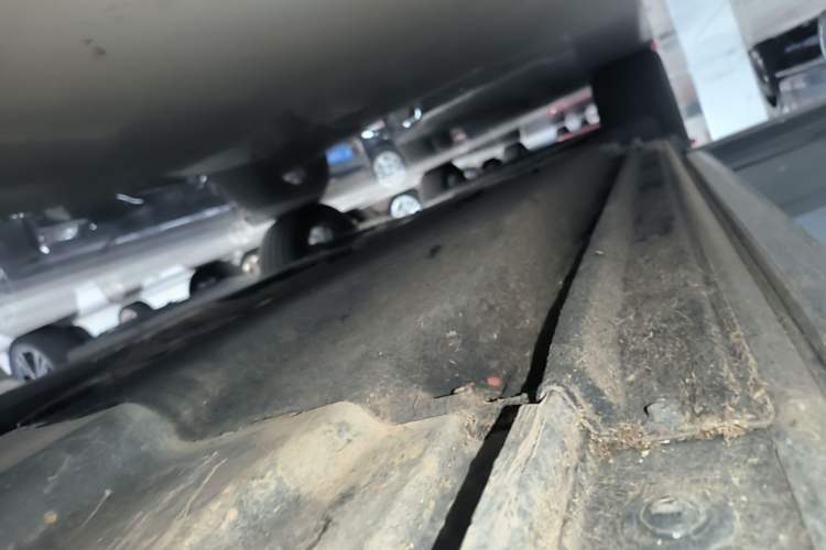 Used Audi Q5L 2022 40T Luxury Dynamic Model Right Side Sill