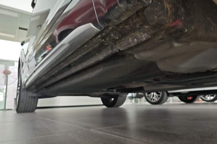 Used Audi Q5L 2022 Updated 45T Luxury Dynamic Version Right Side Sill