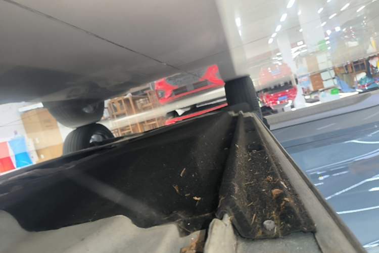 Used Audi Q5L 2022 40T RS Package Performance Model Right Side Sill