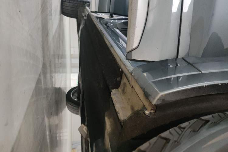 Used Audi Q5L 2022 Updated 40T Luxury Dynamic Edition Right Side Sill
