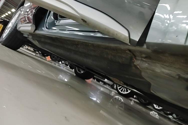 Used Audi Q5L 2022 40T Luxury Dynamic Model Right Side Sill