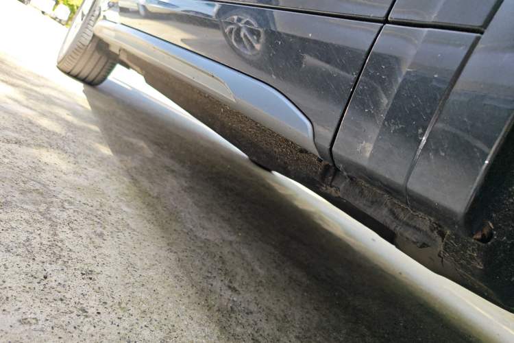 Used Audi Q5L 2022 Updated 40T Luxury Dynamic Edition Right Side Sill