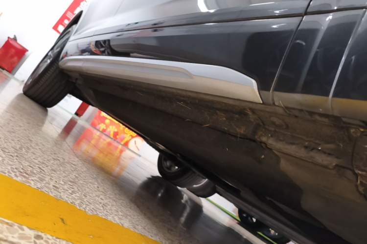 Used Audi Q5L 2022 45T Luxury Dynamic Model Right Side Sill