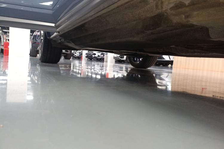 Used Audi Q5L 2022 40T RS Package Performance Model Right Side Sill