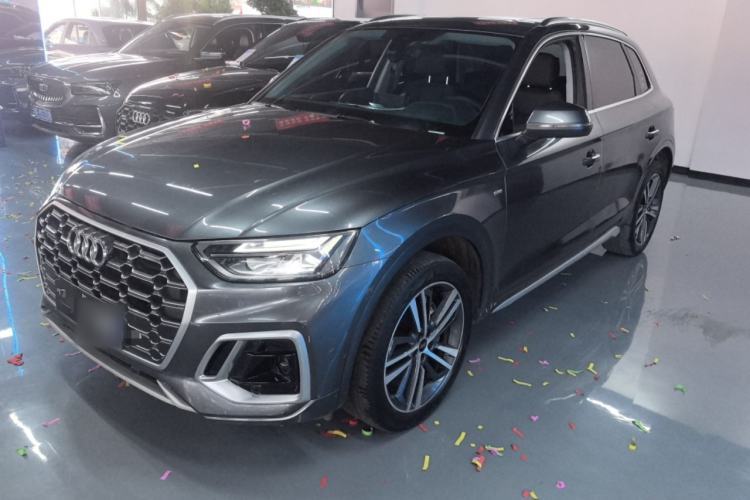 Used Audi Q5L 2022 40T Luxury Dynamic Model Guazi used car, China used car export, Used car for sale, Used Audi cars, Cheapest cars for sale