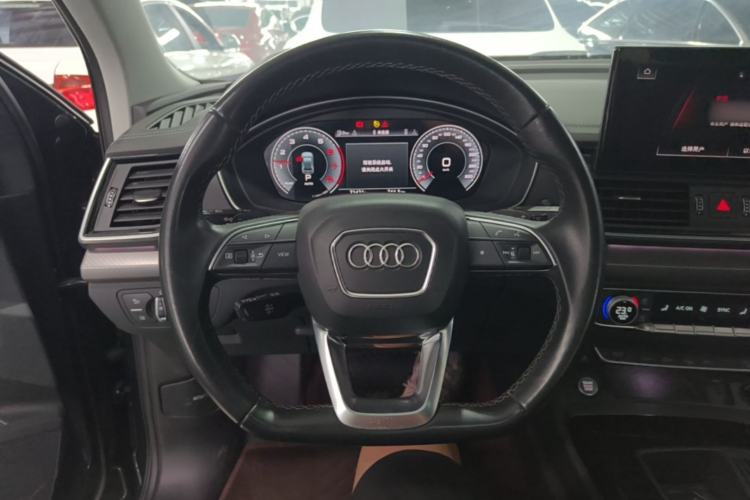 Used Audi Q5L 2022 40T Luxury Dynamic Model Steering Wheel