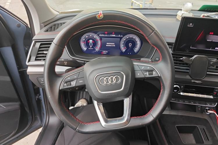 Used Audi Q5L 2022 40T RS Package Performance Model Steering Wheel