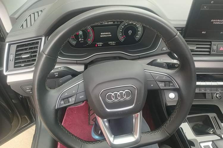 Used Audi Q5L 2022 Updated 40T Luxury Dynamic Edition Steering Wheel