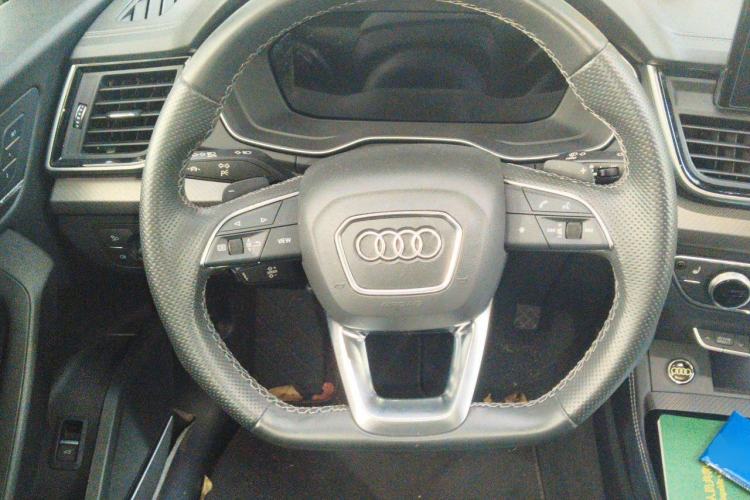 Used Audi Q5L 2022 45T Luxury Dynamic Model Steering Wheel