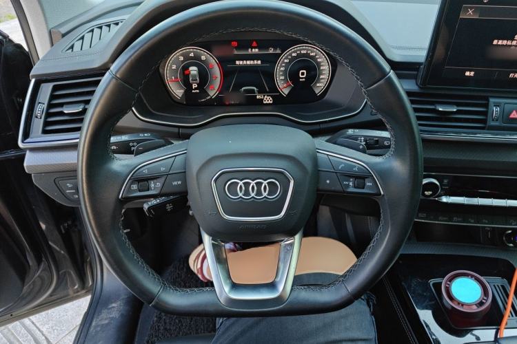 Used Audi Q5L 2022 Updated 40T Luxury Dynamic Edition Steering Wheel