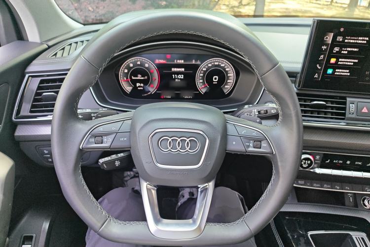 Used Audi Q5L 2022 Updated 40T Luxury Dynamic Edition Steering Wheel