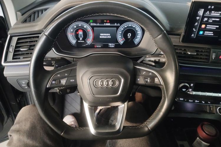 Used Audi Q5L 2022 40T Luxury Dynamic Model Steering Wheel
