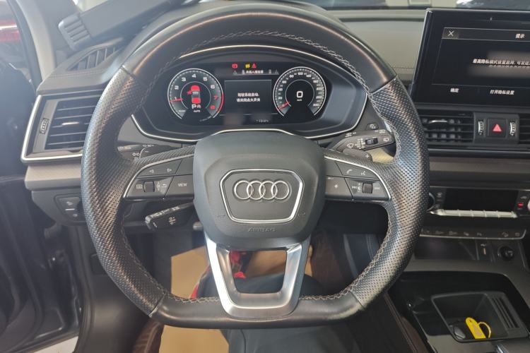 Used Audi Q5L 2022 45T Luxury Dynamic Model Steering Wheel
