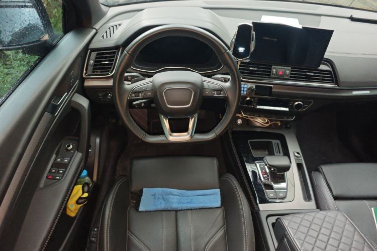 Used Audi Q5L 2022 Updated 40T Luxury Dynamic Edition Steering Wheel