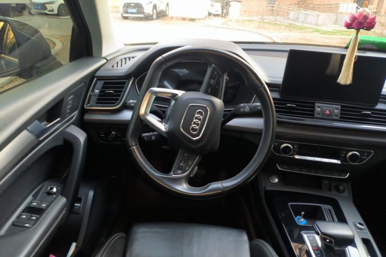 Used Audi Q5L 2022 40T Luxury Dynamic Model Steering Wheel