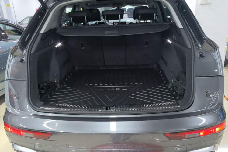 Used Audi Q5L 2022 Updated 45T Luxury Dynamic Version Trunk