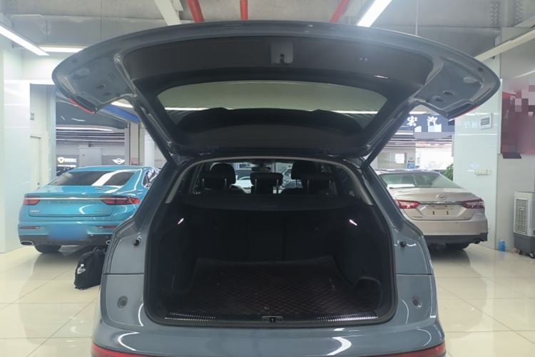 Used Audi Q5L 2022 40T RS Package Performance Model Trunk