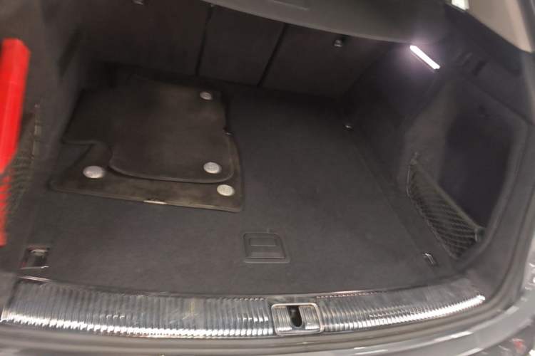 Used Audi Q5L 2022 45T Luxury Dynamic Model Trunk
