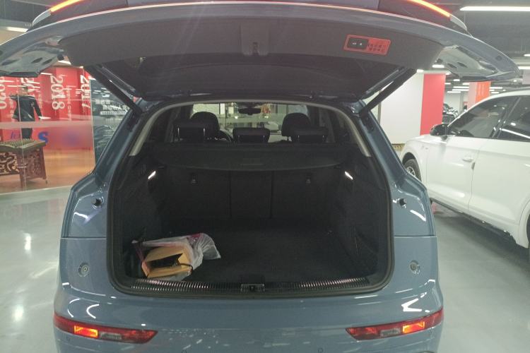 Used Audi Q5L 2022 40T RS Package Performance Model Trunk