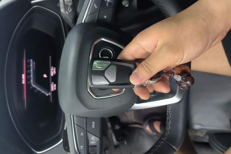 Used Audi Q5L 2022 40T Luxury Dynamic Model Vehicle Key