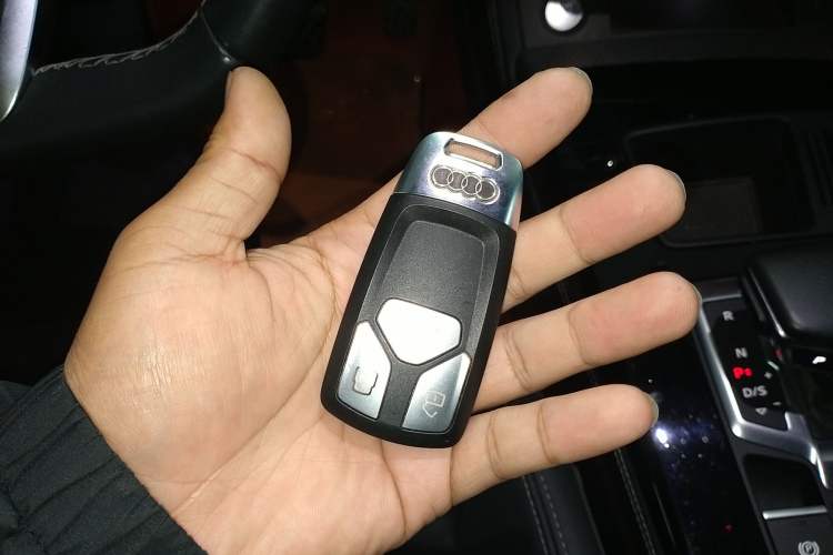 Used Audi Q5L 2022 45T Luxury Dynamic Model Vehicle Key