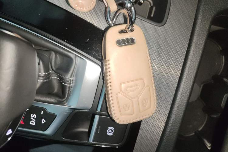 Used Audi Q5L 2022 Updated 40T Luxury Dynamic Edition Vehicle Key