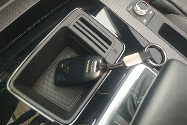 Used Audi Q5L 2022 Updated 40T Luxury Dynamic Edition Vehicle Key